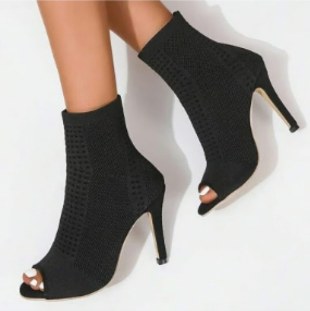 Catherine Malandrino Black Knit Peep-Toe Boots Size 6.5